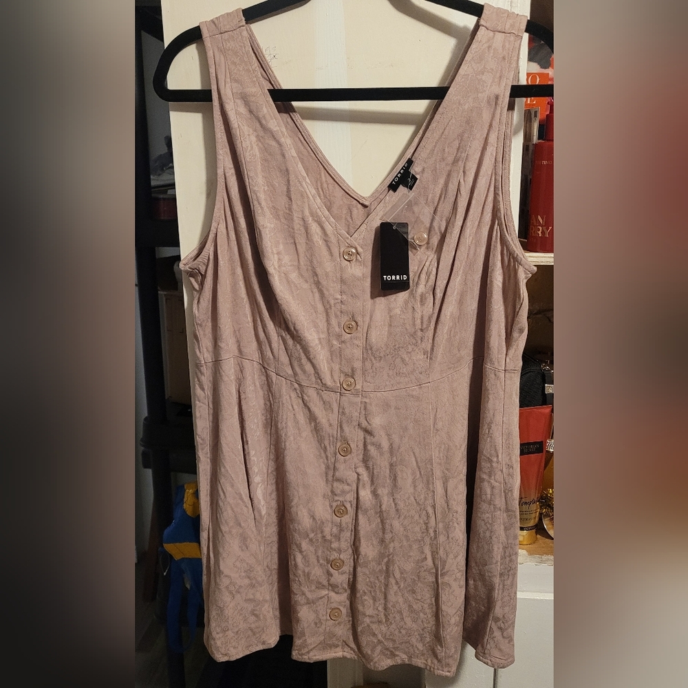 Nwt-Torrid Tan Relaxed Sleeveless Tank Top.Read Post